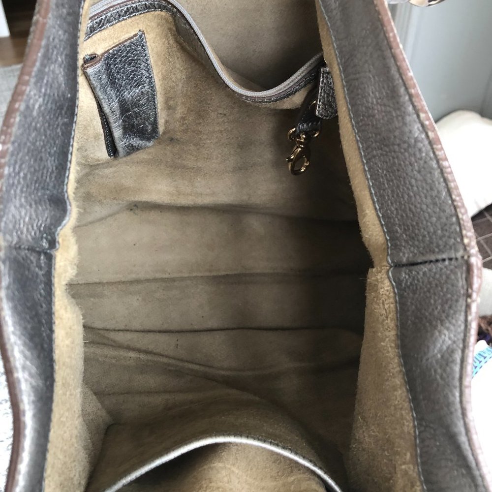 Anya Hindmarch Textured Silver Bucket Bag - Picture 15 of 15